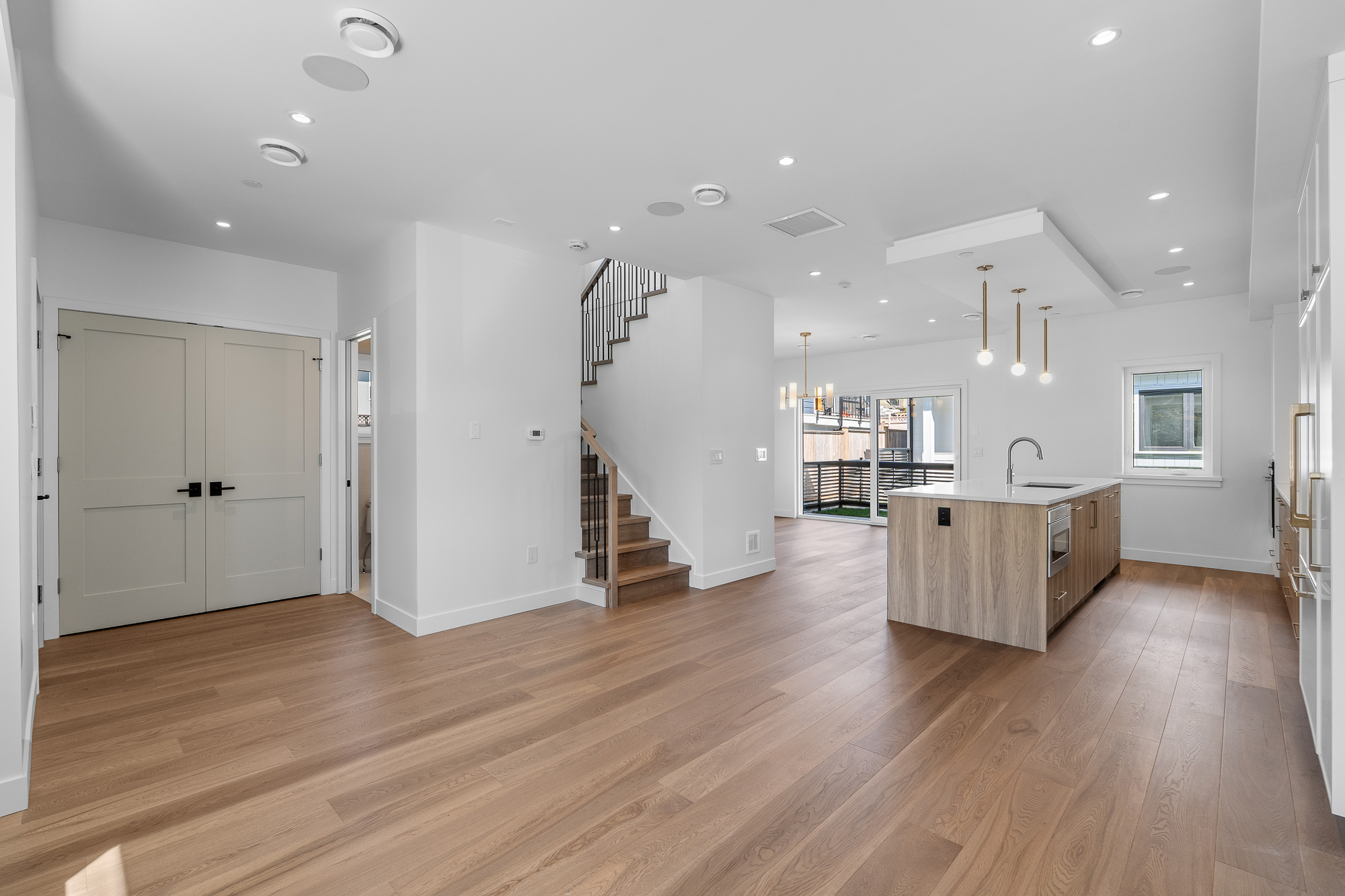#1 - 1860 Moore Avenue